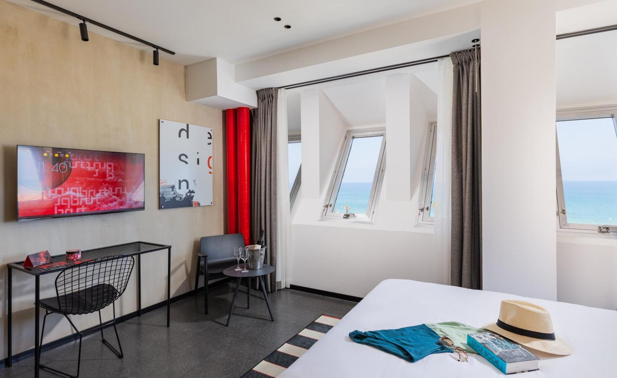 Brown Brut Seafront Hotel, A Member Of Brown Hotels Tel Aviv Habitación foto